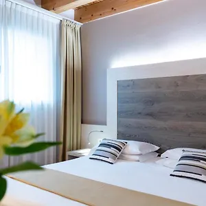4* Отель Alexander